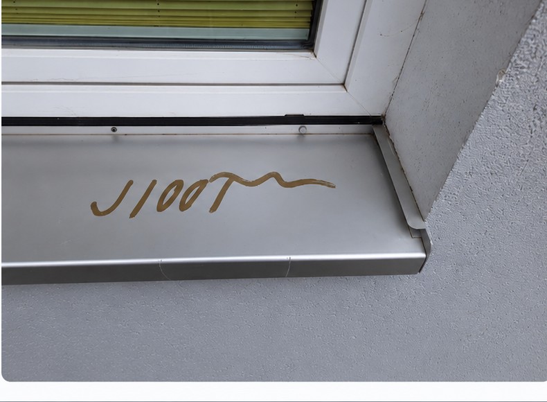 Graffiti auf empfindlichem Metalluntergrund