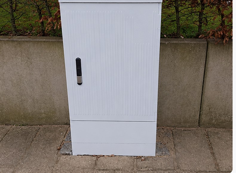 Gereinigte Kunststoffoberfläche ohne Graffiti